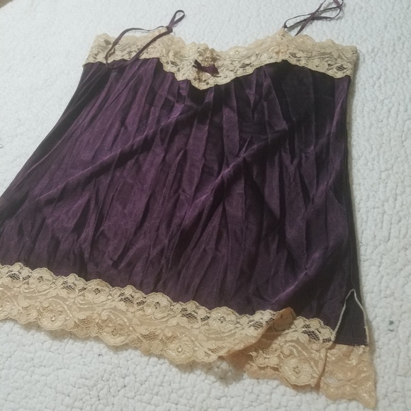 Forever 21 Tops - Dark purple lacy cami